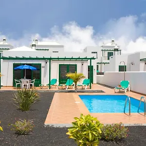 brisa-marina-playa-blanca-35570.in-canary-islands.com/